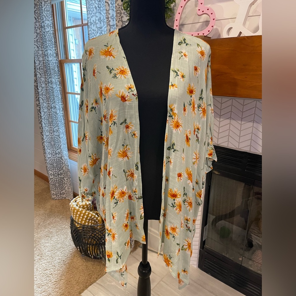 Maurice’s kimono with sunflowers. New with tags.